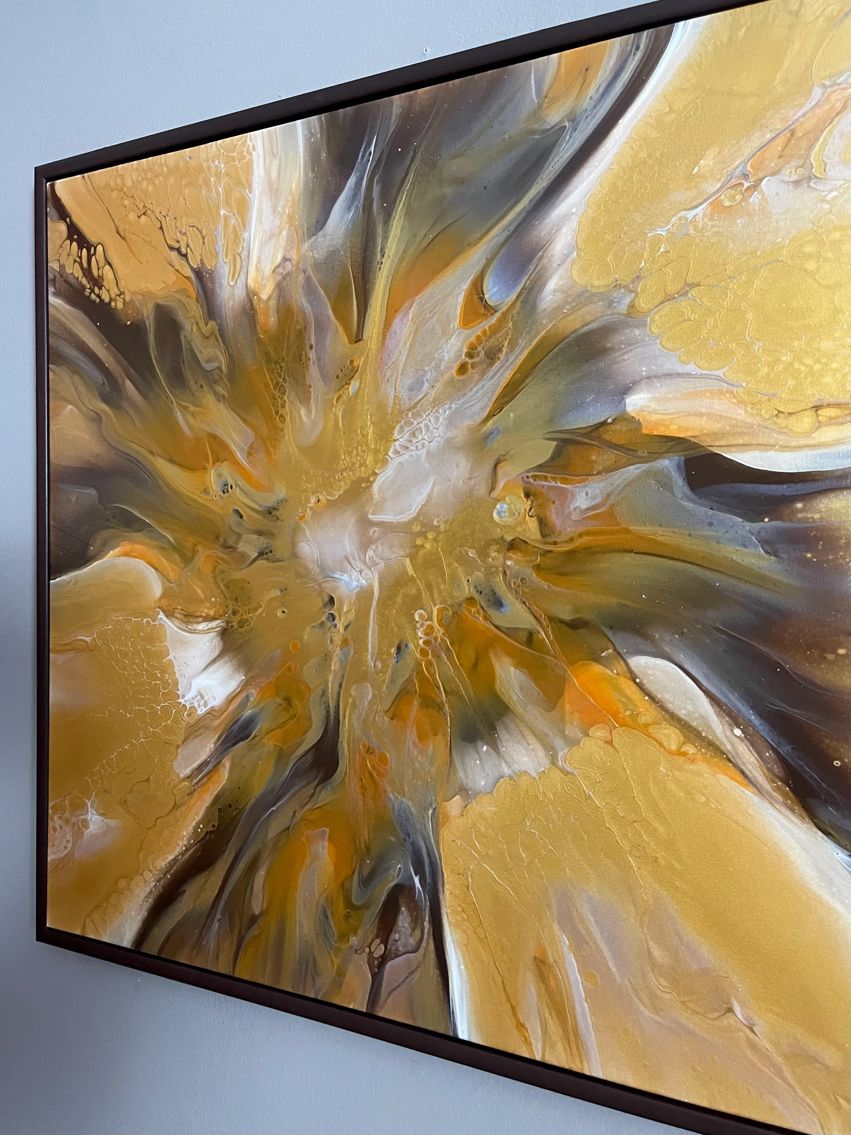 “Gilded symphony” 80x80cm - Image 3